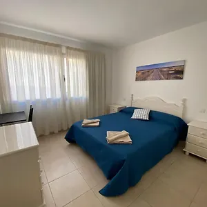 In A Shared In The Centre Of En Piso Compartido Corralejo