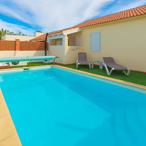 Private With Heated Pool & Terrace View Corralejo